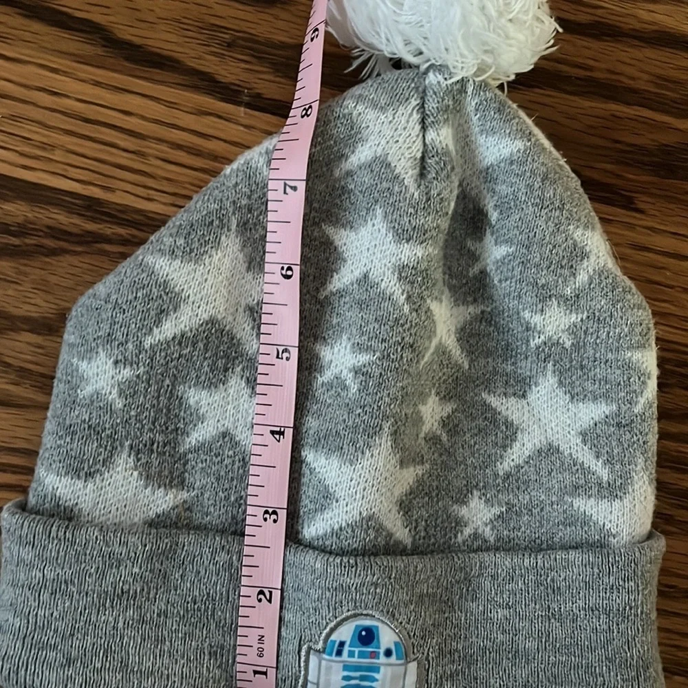 “Star Wars R2-D2 Beanie”